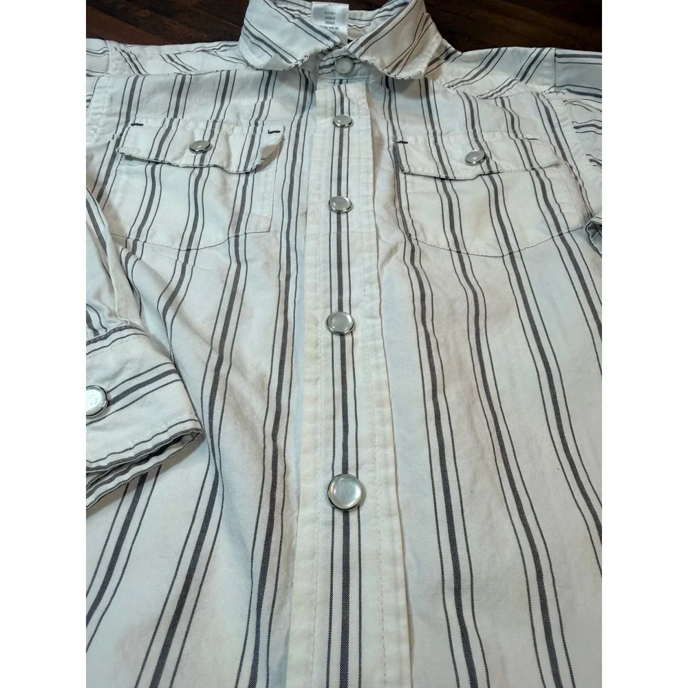 Boys cowboy western striped button shirt w/ pearl snap buttons. Size 3-4T rodeo